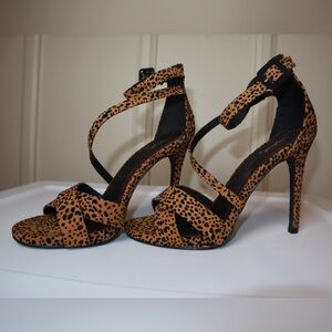 That's A Wrap Buckle Stiletto Heels SIZE 8.5